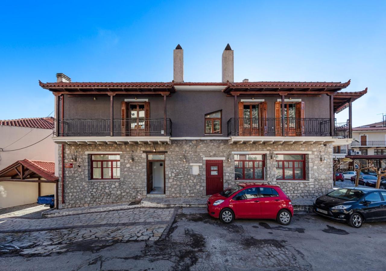 Deluxe Apartments By White Hills Arachova Exterior photo