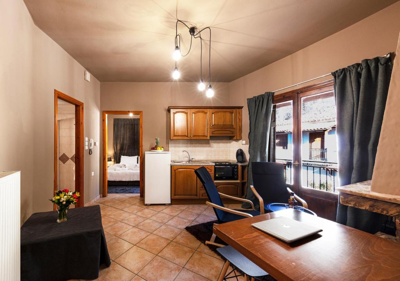 Deluxe Apartments By White Hills Arachova Exterior photo