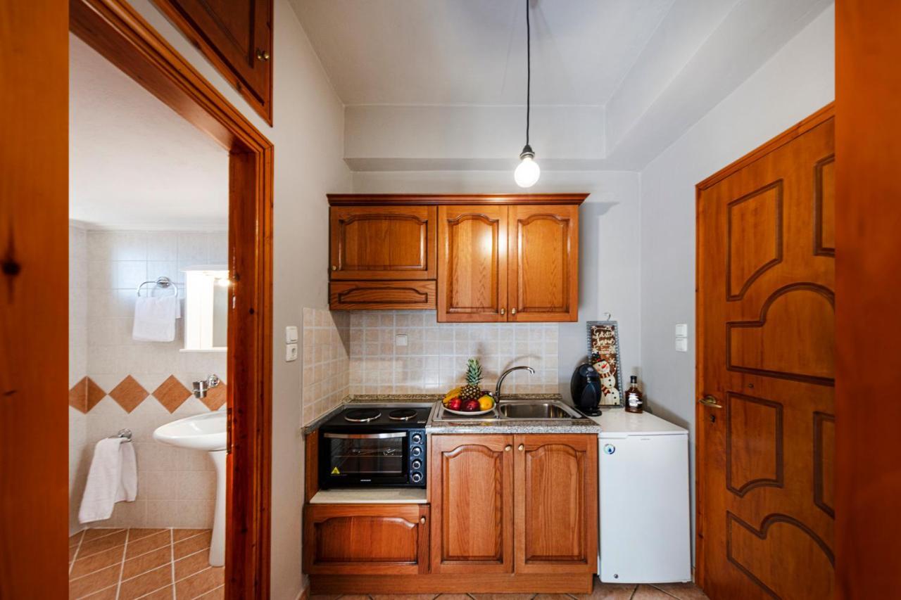 Deluxe Apartments By White Hills Arachova Exterior photo